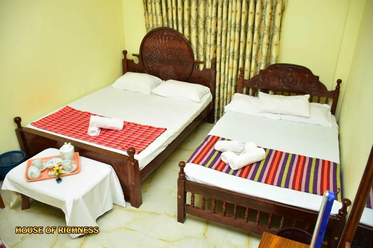 House Of Richness Hotel Negombo Guest house
